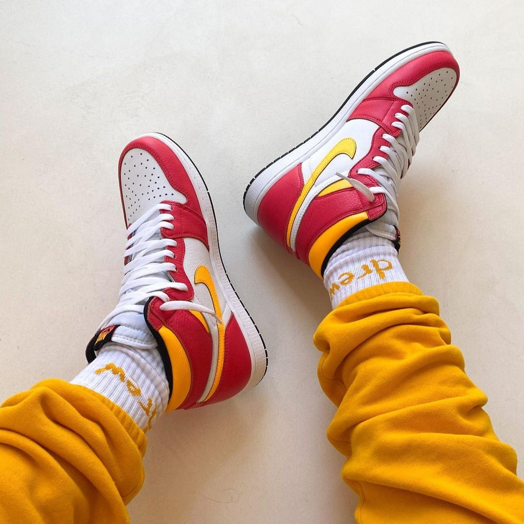Air Jordan 1 High 'Light Fusion Red'