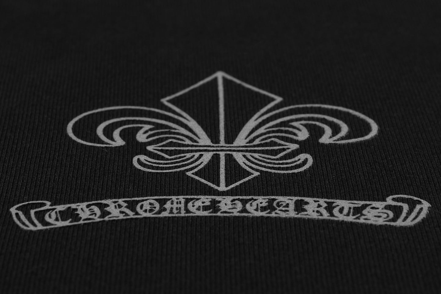 T-shirt imprimé réfléchissant avec emblème Iris Chrome Hearts 2621