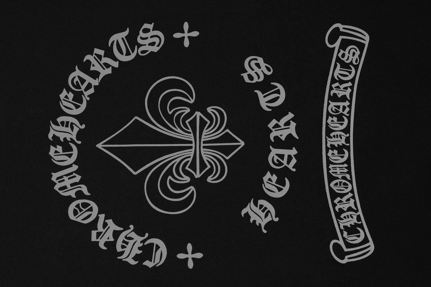 T-shirt imprimé réfléchissant avec emblème Iris Chrome Hearts 2621
