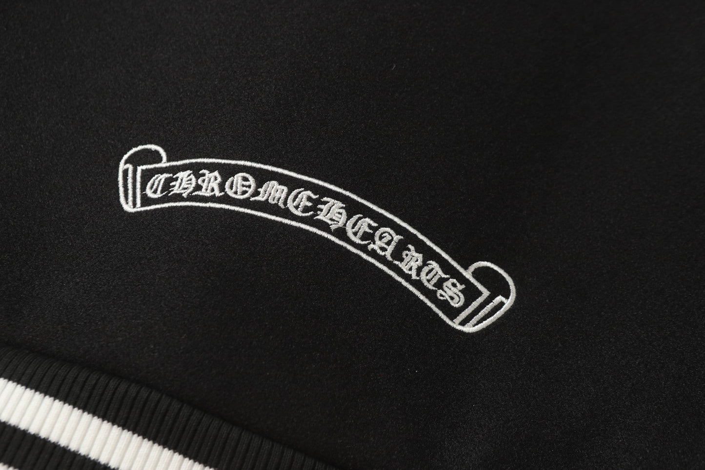 Manteau de baseball Chrome Hearts noir et blanc style streetwear 0002