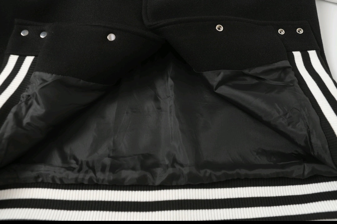 Manteau de baseball Chrome Hearts noir et blanc style streetwear 0002