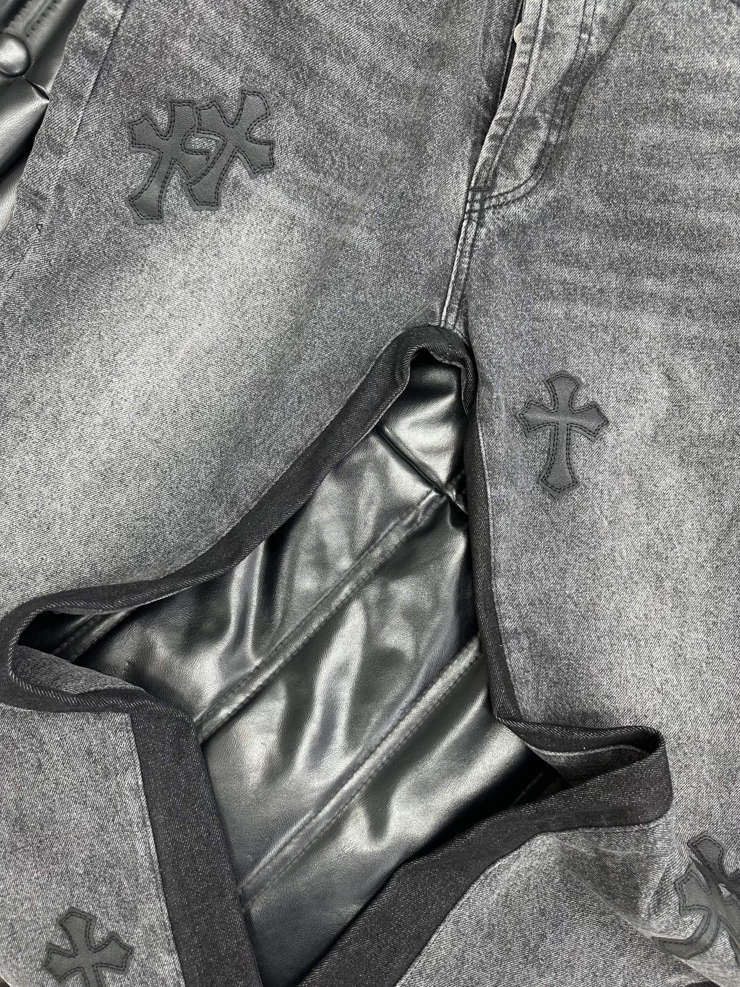 Pantalon Chrome Hearts 8102