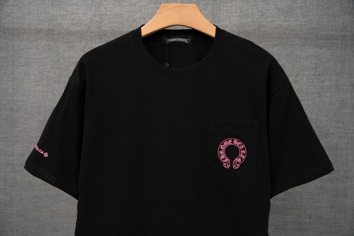 T-shirt à manches courtes Chrome Hearts imprimé lettres sanskrites KT36